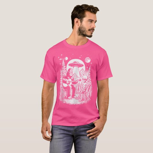 Grappig Bigfoot Alien Ruimteschip Big Foot Sasquat T-shirt (Voorkant volledig)
