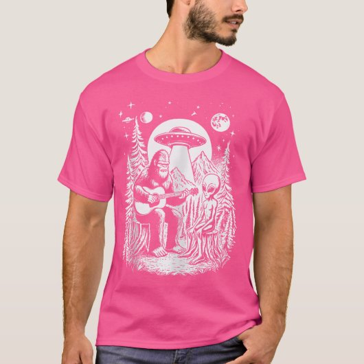 Grappig Bigfoot Alien Ruimteschip Big Foot Sasquat T-shirt (Voorkant)