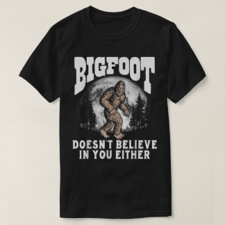 Grappig Bigfoot Maan Bos Design T-shirt
