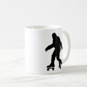 Grappig Bigfoot Rolschaatsen Koffiemok (Voorkant rechts)