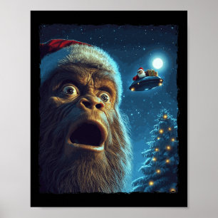 Grappig Bigfoot Sasquatch Selfie Santa Ufo Xmas Ke Poster