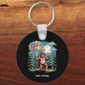 Grappig Bigfoot Verjaardagsfeest Bash Ballonnen Sleutelhanger (Voorkant)