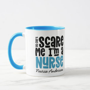 Grappig blauw meisje-kindertypografie bedankt mode mok