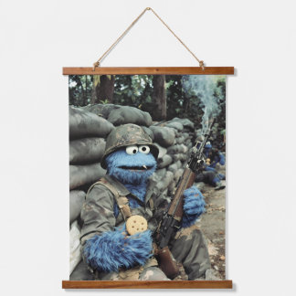 Grappig Blauw Monster Militair Wandkleed – Humoro