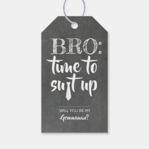 Grappig Bro Suit Up Groomsman voorstel Cadeaulabel