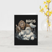 Grappig Bros Bigfoot en Yeti Brothers Sasquatch on Kaart (Gele Bloem)