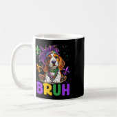 Grappig Bybet Hound Dog Bruh Meme voor Mardi Gras Koffiemok (Links)