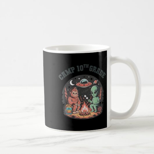 Grappig Camp Out 10e Grade Bigfoot Camping Alien C Koffiemok (Rechts)