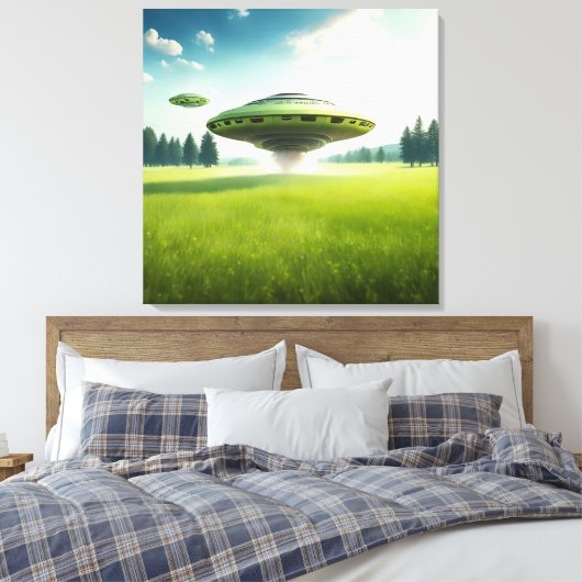 Grappig canvas UFO aliens op een groene weide Afdruk (Insitu (Slaapkamer))