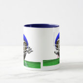 Grappig Cartoon Football in een helm Mok (Midden)