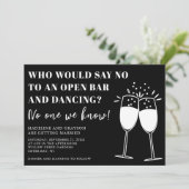 Grappig Casual Open Bar Dancing Bruiloft Uitnodigi Kaart (Staand voorkant)