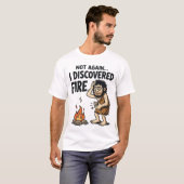 Grappig Caveman Vuur Ontdekking T-shirt (Voorkant volledig)