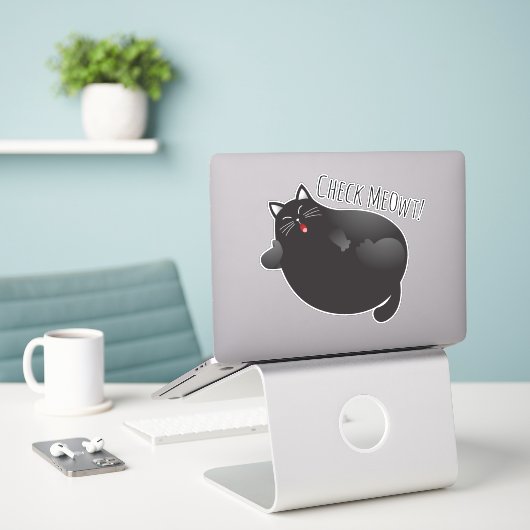 Grappig check me uit zwarte kat sticker (Laptop op bureau)