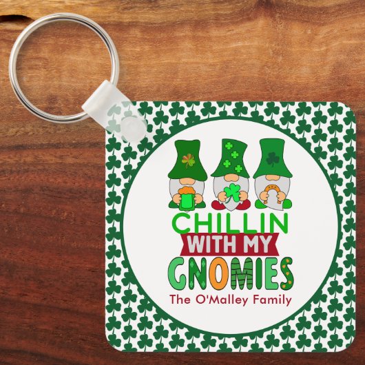Grappig Chillen met Mijn Gnomies St Patricks Day Sleutelhanger (Voorkant)
