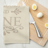 grappig citaat voor boeken en wijnliefhebber theedoek (Quarter Fold)