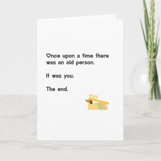 Grappig dat de verjaardag oud wordt, eens op tijd kaart (Voorkant)