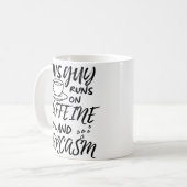 Grappig dat deze man op Caffeine en Sarcasm loopt Koffiemok (Voorkant links)