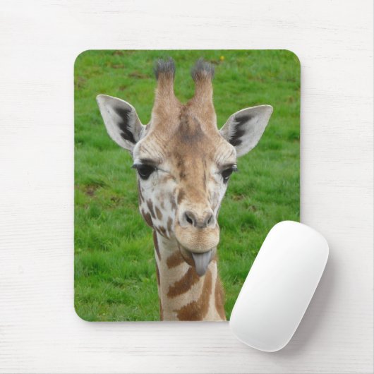 Grappig dat Giraffe Tongue eruit trekt. Muismat (Met muis)