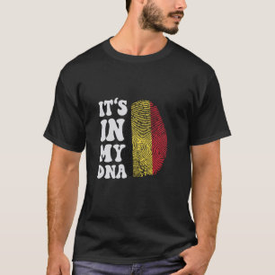 Grappig dat het in mijn DNA staat België vlag Ving T-shirt