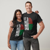 Grappig dat het in mijn DNA zit Madagaskar vlag Vi T-shirt (Unisex)