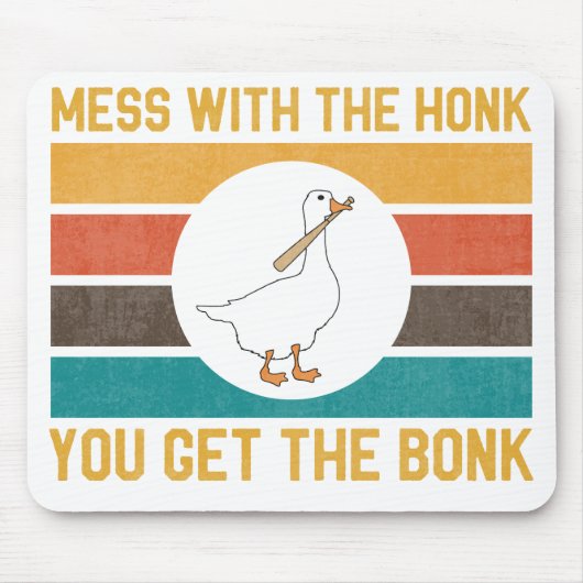 Grappig dat je met de honk de bal krijgt. muismat (Voorkant)