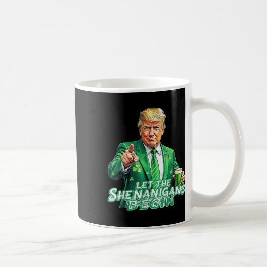 Grappig dat Trump de Shenanigans laat beginnen met Koffiemok (Rechts)
