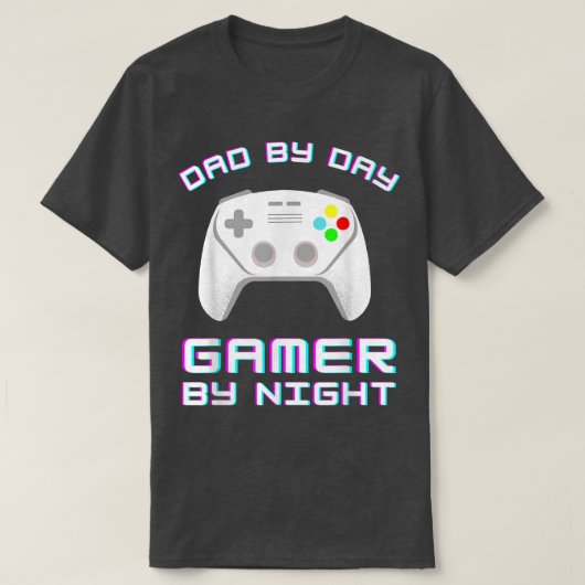 Grappig dat vader op dag gamer is op nachtelijke v t-shirt (Design voorkant)