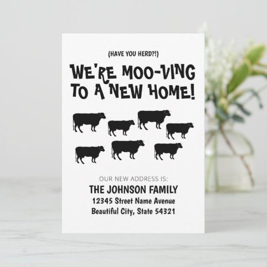 Grappig dat we Koe Herd New Home Adres verplaatsen Aankondiging (Staand voorkant)