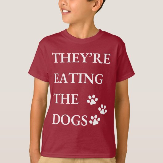 Grappig dat ze de honden in Springfield opeten T-shirt (Voorkant)