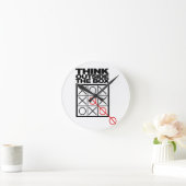 Grappig denken buiten de doos ronde klok (Huis)