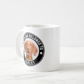 Grappig deze mens behoort tot huisdier naam aangep koffiemok (Voorkant links)