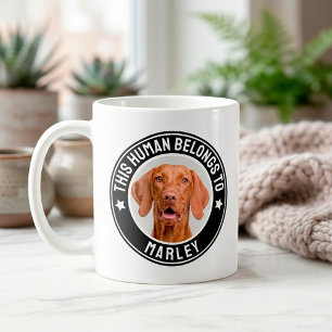 Grappig Deze Mens Hoort bij Huisdier Naam Aangepas Koffiemok