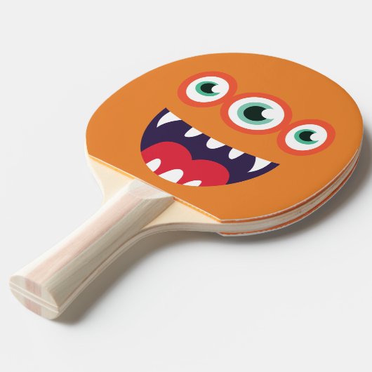 Grappig drieogige verkuilverkookser. tafeltennisbatje (Voorkant Gekanteld)
