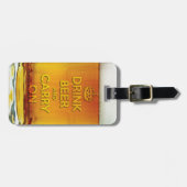 Grappig drink biertje en ga verder bagagelabel (Voorkant horizontaal)