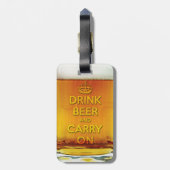 Grappig drink biertje en ga verder bagagelabel (Achterkant verticaal)