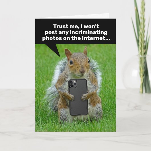 Grappig eekhoorn met mobiele telefoon die foto's n kaart (Voorkant)