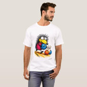 Grappig Egeltje Bowling Cartoon T-Shirt (Voorkant volledig)