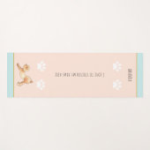 Grappig en schattig hondenrondje met een zwarte ro yogamat (Voorkant (horizontaal))