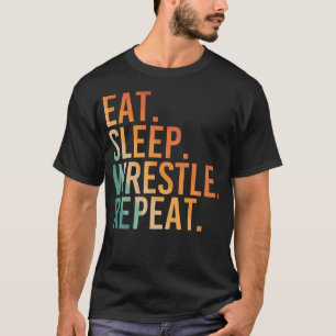 Grappig Eten Slapen Worstelen Herhalen Voor Worste T-shirt
