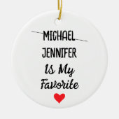 Grappig favoriet kind met gepersonaliseerde 2 name keramisch ornament (Voorkant)