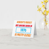 Grappig geboortejaar Niemand is perfect geboren da Kaart (Gele Bloem)