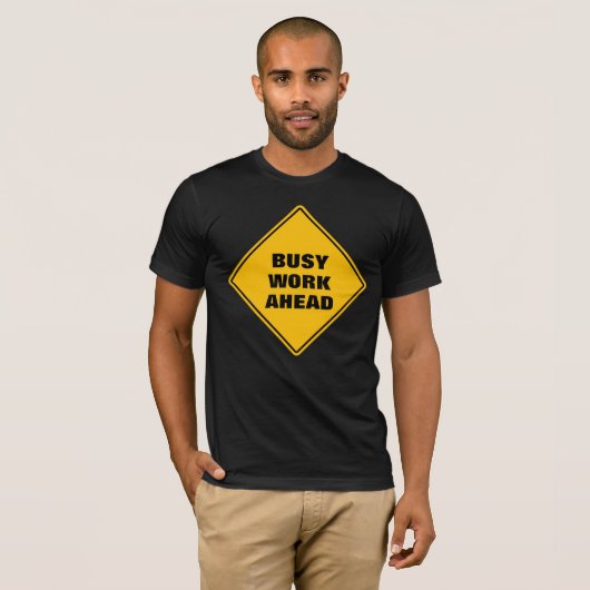 Grappig geel druk werk vooruit voorzichtig wegteke t-shirt (Voorkant volledig)