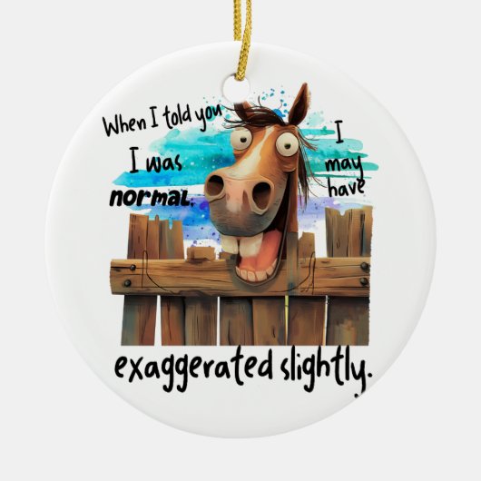 GRAPPIG GEK PAARD KIJKT OVER HET HEK KERAMISCH ORNAMENT (Voorkant)