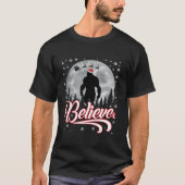 Grappig Geloof Kerstmis Bigfoot Santa Hat Moon Sce T-shirt (Voorkant)