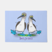 Grappig, gelukkig blauw gefundeerde cartoon die op deurmat (Voorkant)