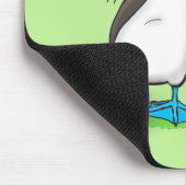 Grappig, gelukkig blauw gefundeerde cartoon die op muismat (Hoek)