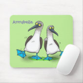 Grappig, gelukkig blauw gefundeerde cartoon die op muismat (Met muis)