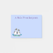 Grappig, gelukkig blauw gefundeerde cartoon die op post-it® notes (Voorkant)