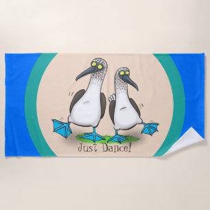 Grappig, gelukkig blauw gefundeerde cartoon die op strandlaken