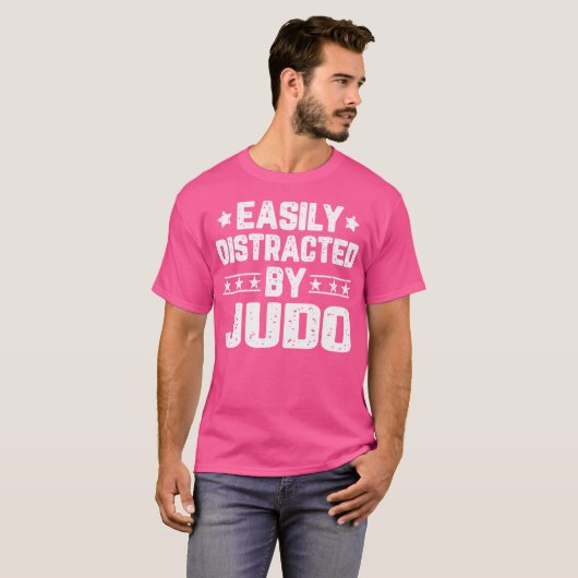 Grappig gemakkelijk afgeleid door Judo Martial Art T-shirt (Voorkant volledig)